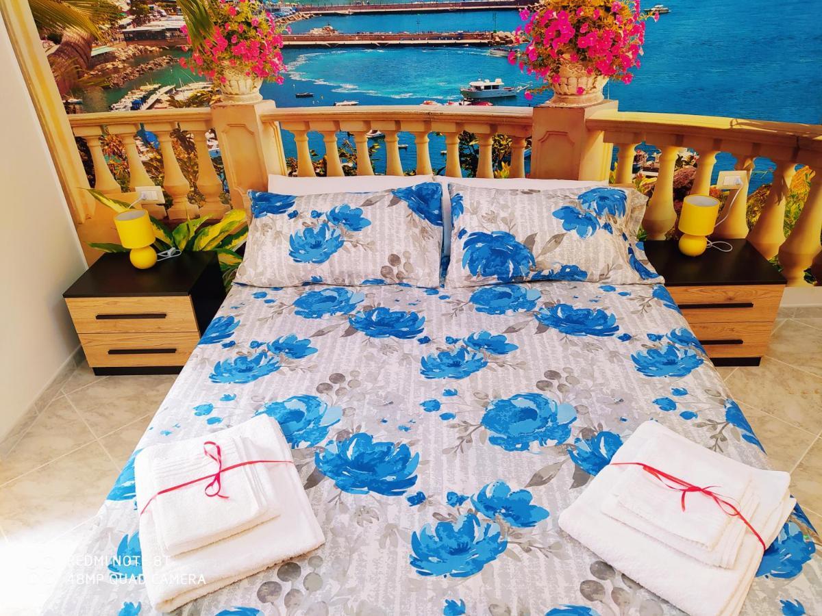 Altea Royale Hotel Наполи Екстериор снимка